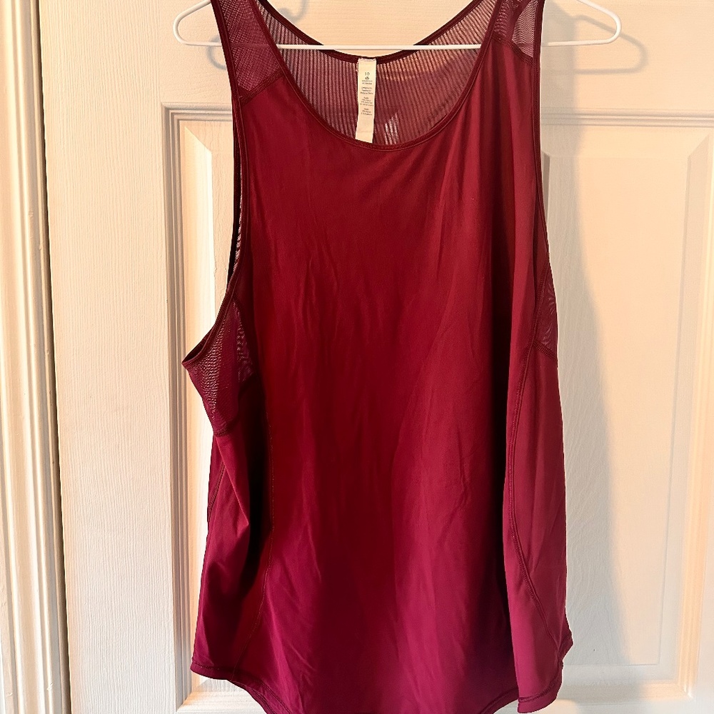 Lululemon tank top